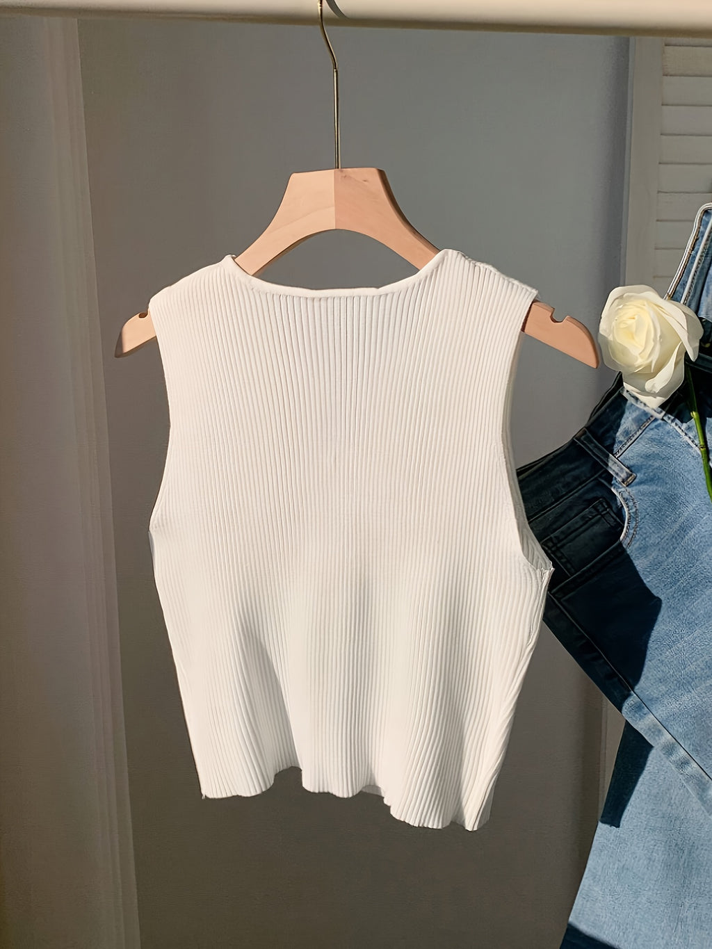 Women's Sexy Summer Stretch Vest - Form-Fitting Ribbed Design with Bow Accents, High Elasticity Round Neck Sleeveless Top, Solid Color Casual to Dressy Wear, Sleeveless Vests, Versatile Clothing, Sensual Material