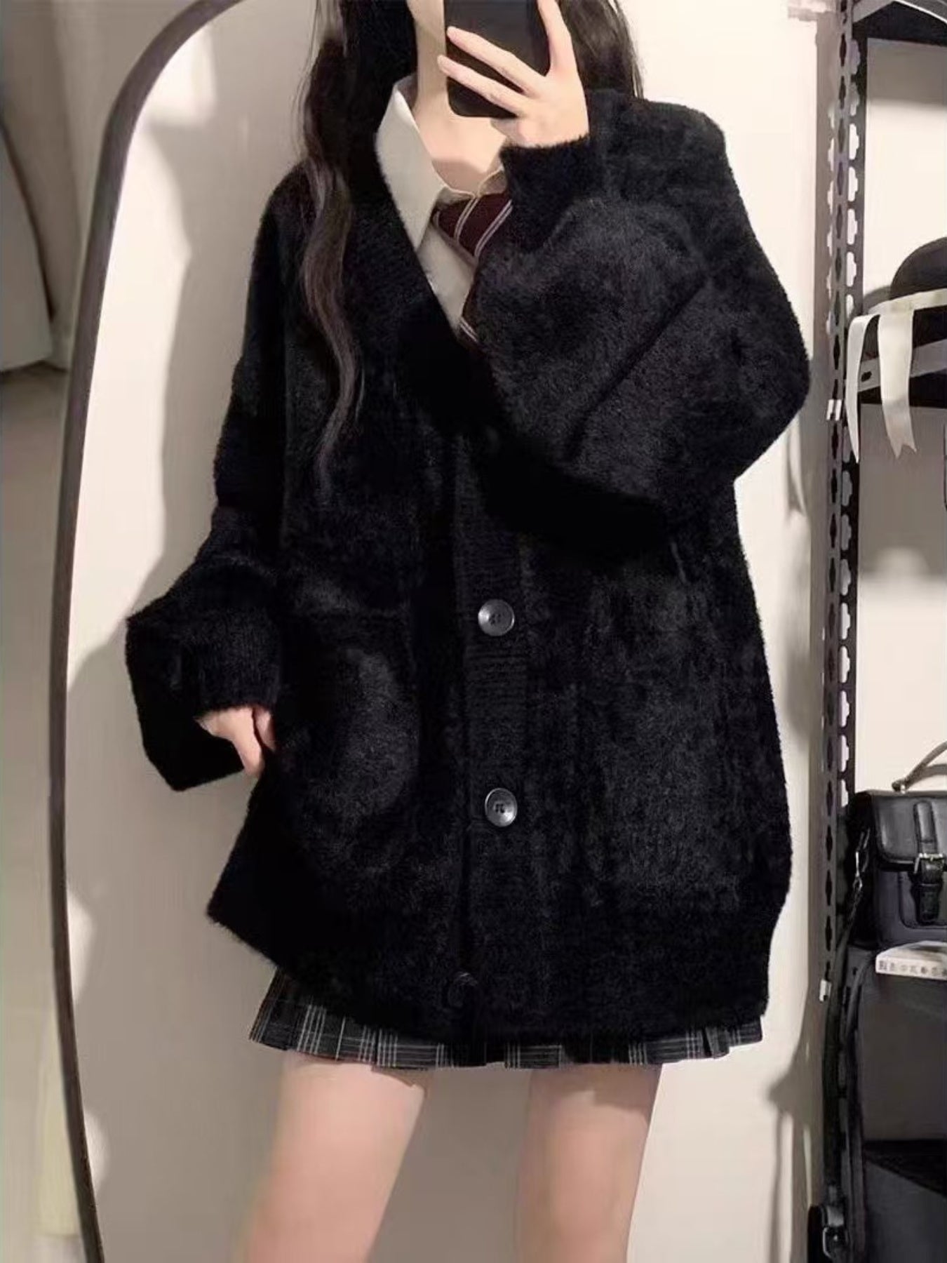 Women's High Quality Mink Cardigan - Short Fluffy Jacket with & Collar, - Petite-Friendly Winter Coat, Hand Washable, for Fall\u002FWinter, - Cozy Blazer-like Outerwear (No, -30°C, but for conditions)