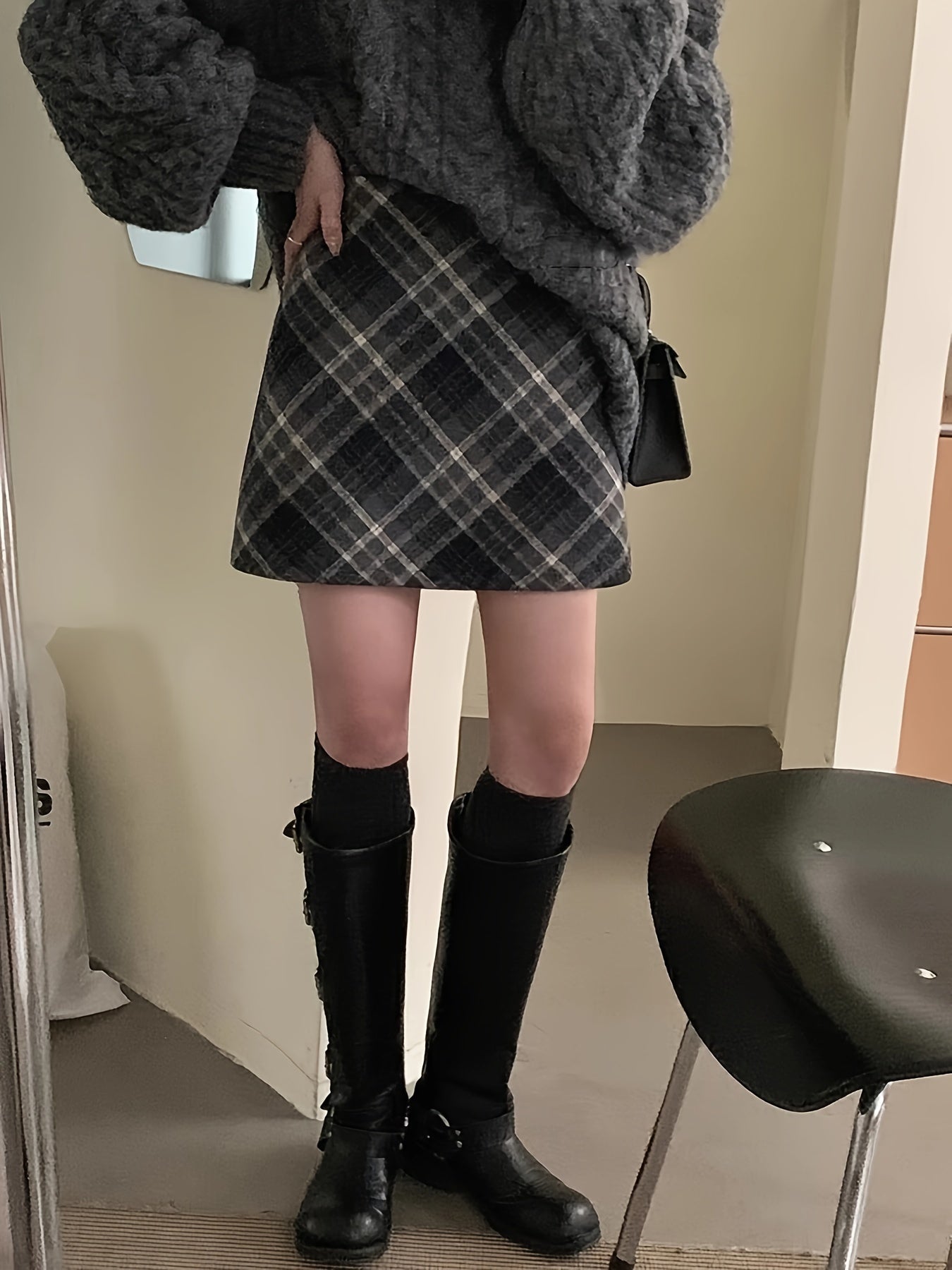 Women'S A-Line Plaid Skirt with Back Zipper - Flared Hem, Short Length, Solid Color, Fall\u002FWinter Collection, Versatile & Stylish Design, Perfect for Casual Attire, Casual Attire Skirt | Aline Skirt | Zipper Detail