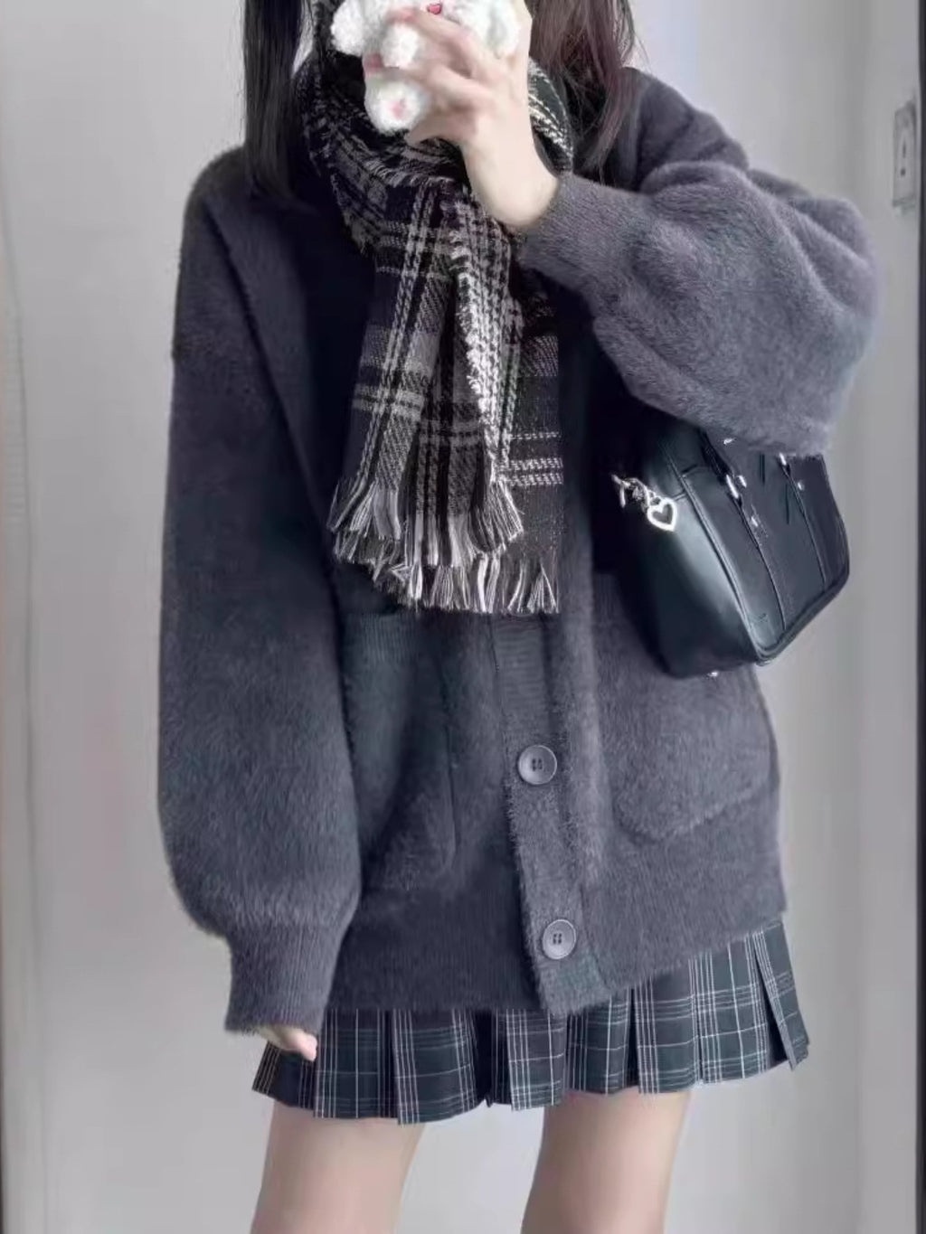 Women's High Quality Mink Cardigan - Short Fluffy Jacket with & Collar, - Petite-Friendly Winter Coat, Hand Washable, for Fall\u002FWinter, - Cozy Blazer-like Outerwear (No, -30°C, but for conditions)